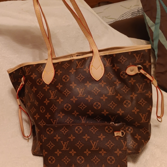 Louis Vuitton Classic Brown Monogram Tote - Picture 2 of 7